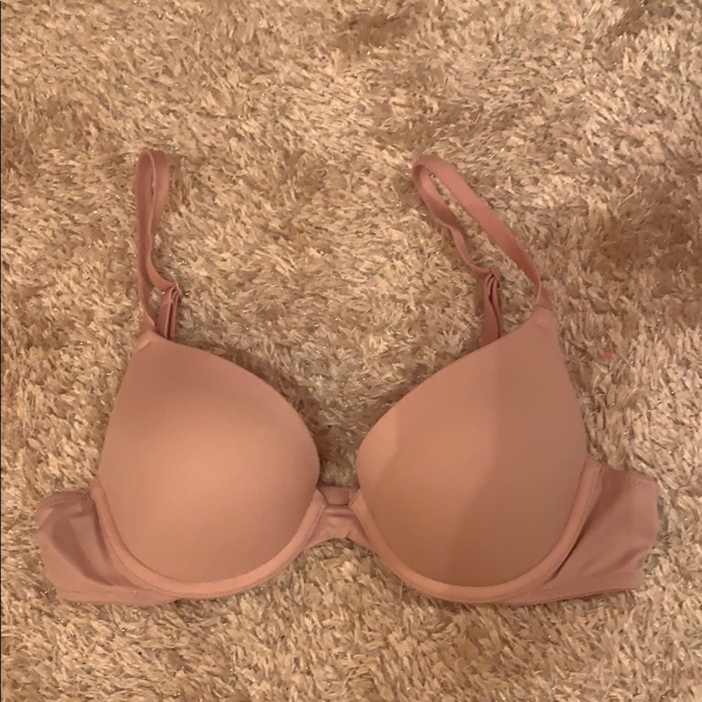Pink Victoria’s Secret bra